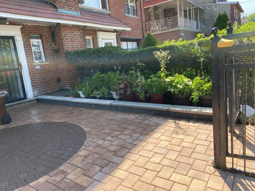 Cambridge pavers with circle design in the Bronx NY